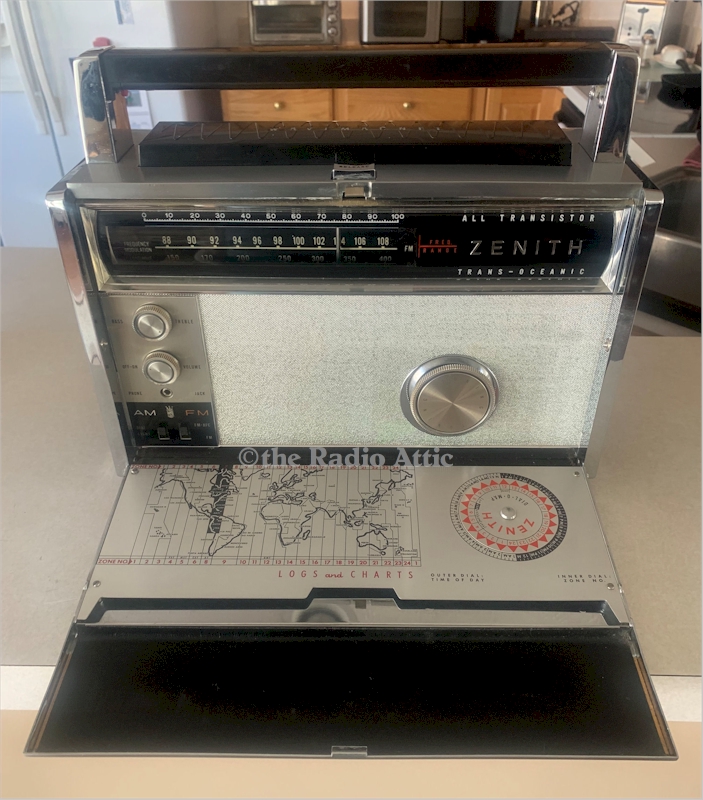 Zenith Royal 3000-1 Trans-Oceanic (1965)