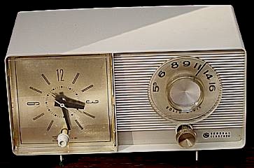General Electric Clock Radio (1963)