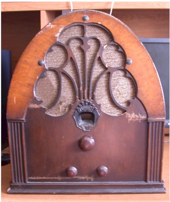 Philco 20 Cathedral