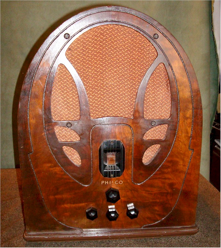 Philco 89 Cathedral (1932)