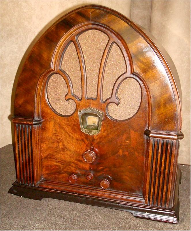 Philco 90A Cathedral (1931)