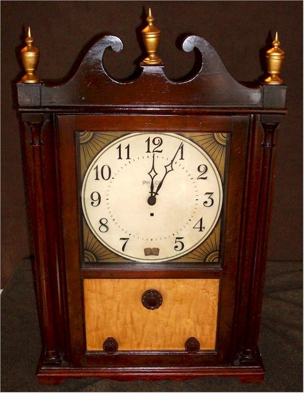Philco 551 "Colonial Clock" (1932)