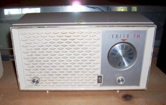 Zenith FM Table Radio (1950)
