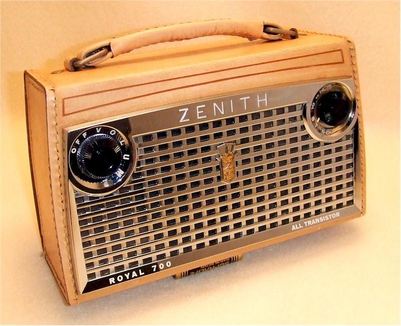 Zenith Royal 700 Portable (1957)
