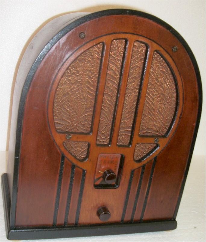 Philco 84B Cathedral (1934)