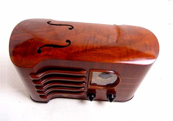 Emerson 265 "Stradivarius" (1939)