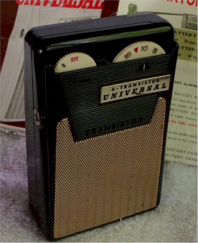 Universal PTR-62B Pocket Transistor (1962)