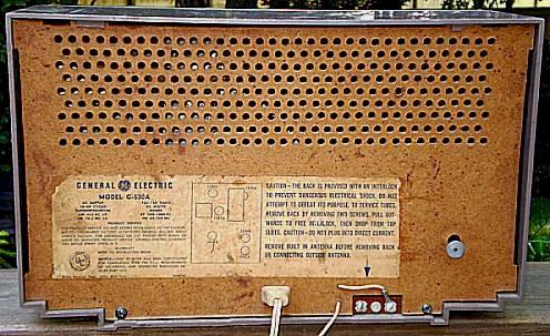 General Electric C-5308 Clock Radio (1955)
