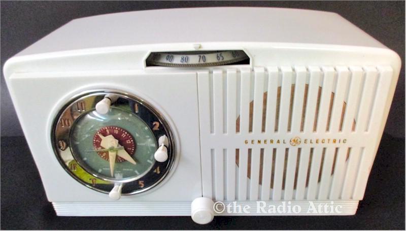 General Electric 518F Clock Radio (1951)
