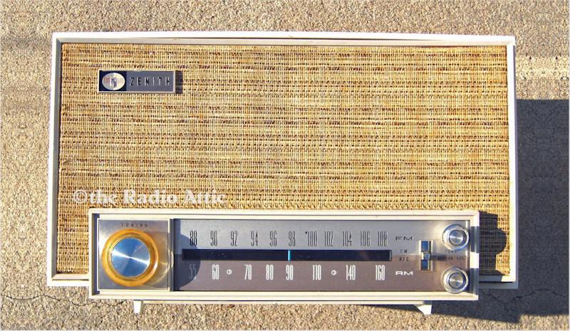 Zenith K725W AM-FM (1963)