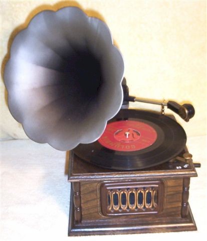 Tiny-Tune Phonograph by Entex