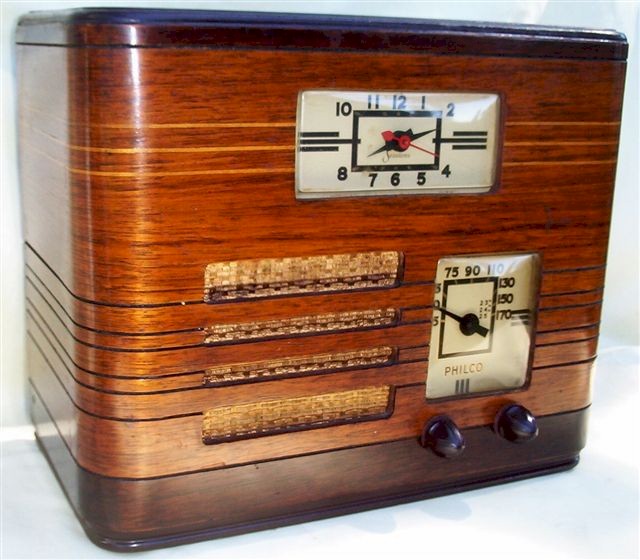 Philco 39-6173 Clock Radio (1939)
