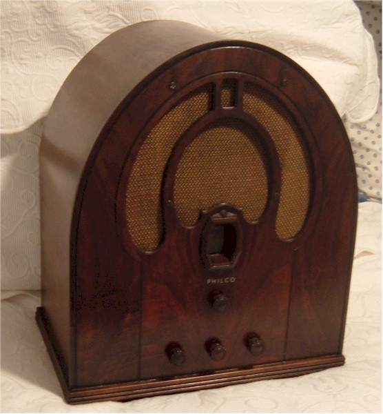 Philco 44 Cathedral