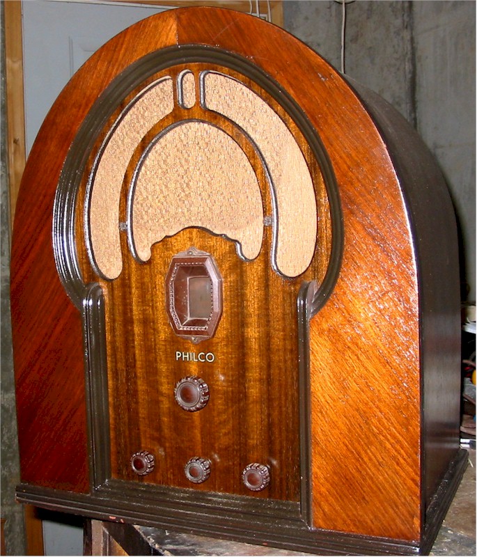 Philco 44 Cathedral (1934)
