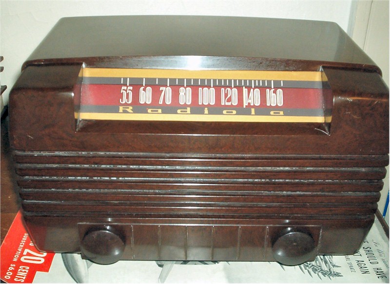 Radiola 61-8 (1949)