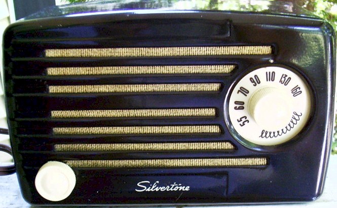 Silvertone 1 Metal Radio - SOLD! - item number 0340052