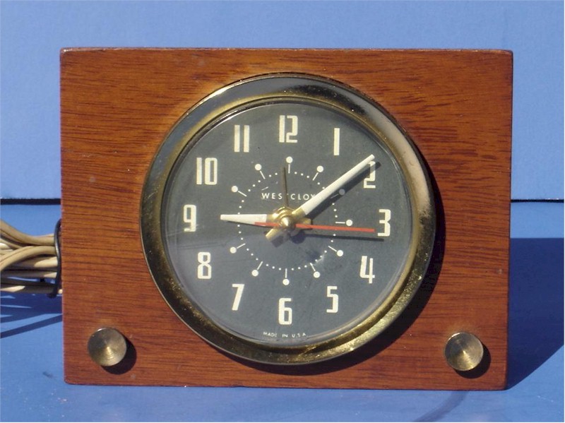 Zenith Porthole TV Clock