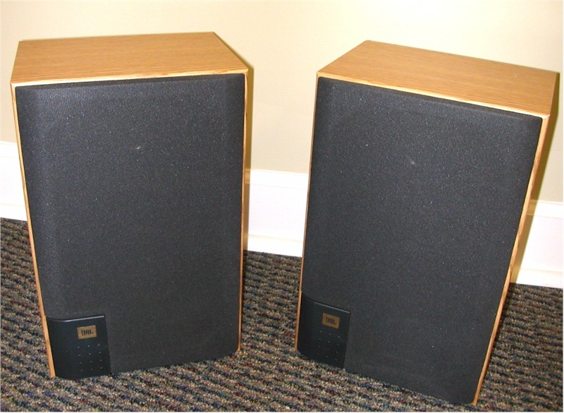 JBL J2050 Bookshelf Speakers