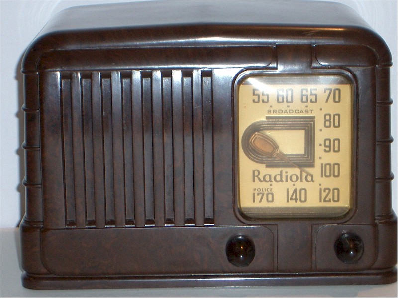 RCA Radiola 510 (1940) - SOLD! - item number 0650013