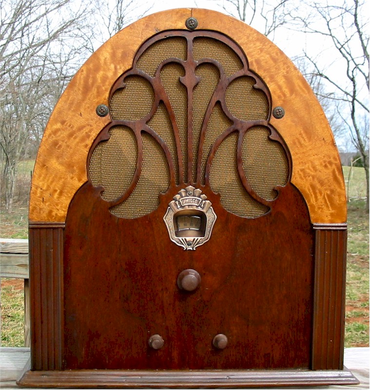 Philco 20 Deluxe Cathedral (1930)