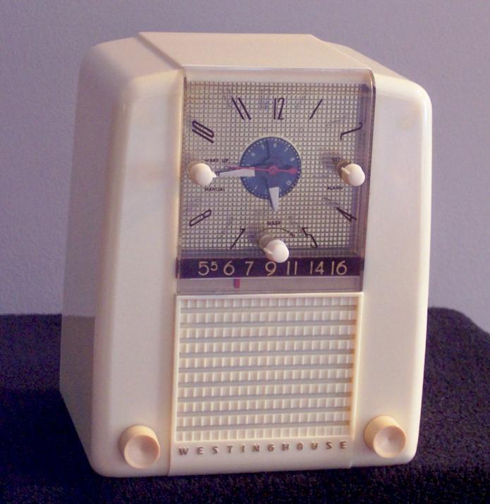 Westinghouse H398-T5 Clock Radio (1954)