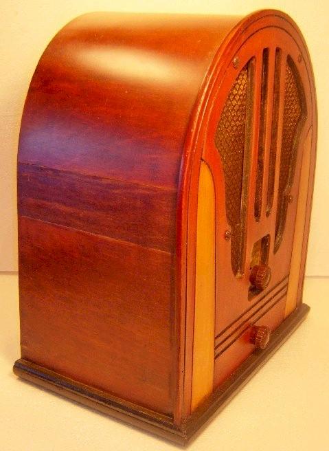 Philco 84B Cathedral (1935)