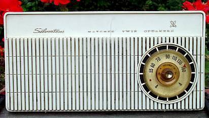 Silvertone Radio (1955)