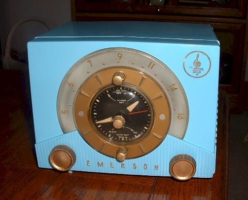 Emerson 724D Clock Radio