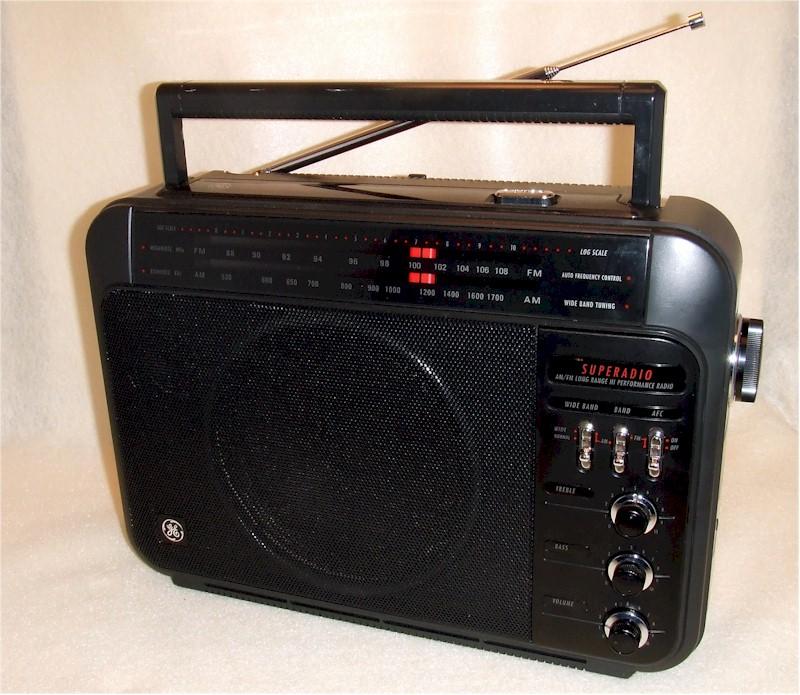 General Electric SuperRadio III Portable