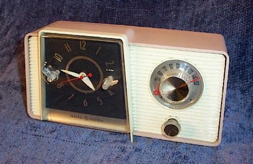General Electric C-405 Clock Radio (1957)