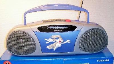 Bugs Bunny AM/FM/Cassette Portable