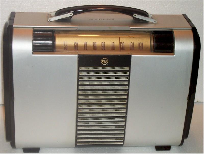 RCA 8BX6 "Globe Trotter" Portable (1948)