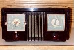 General Electric 535 Clock Radio (1949)