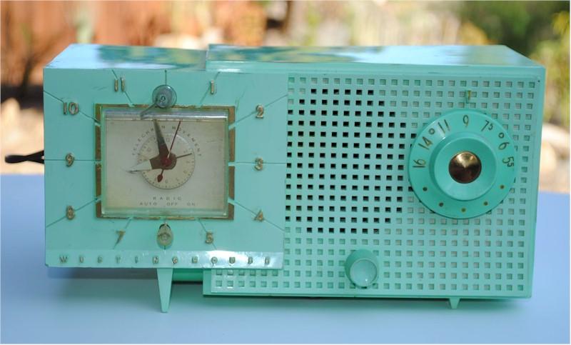 Westinghouse H-474T5 Clock Radio (1955)