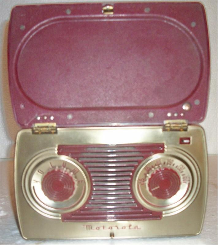 Motorola 5A7A Portable (1947)