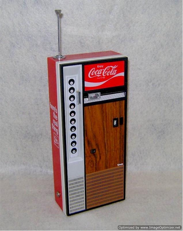Jack Russell Coke Machine AM/FM Transistor (1970s)