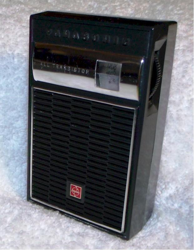 Panasonic R-1076 Pocket Transistor (1965)