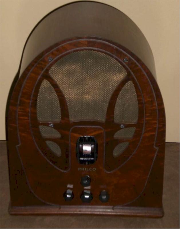 Philco 89B Cathedral (1935)
