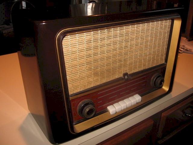 Unknown German Radio