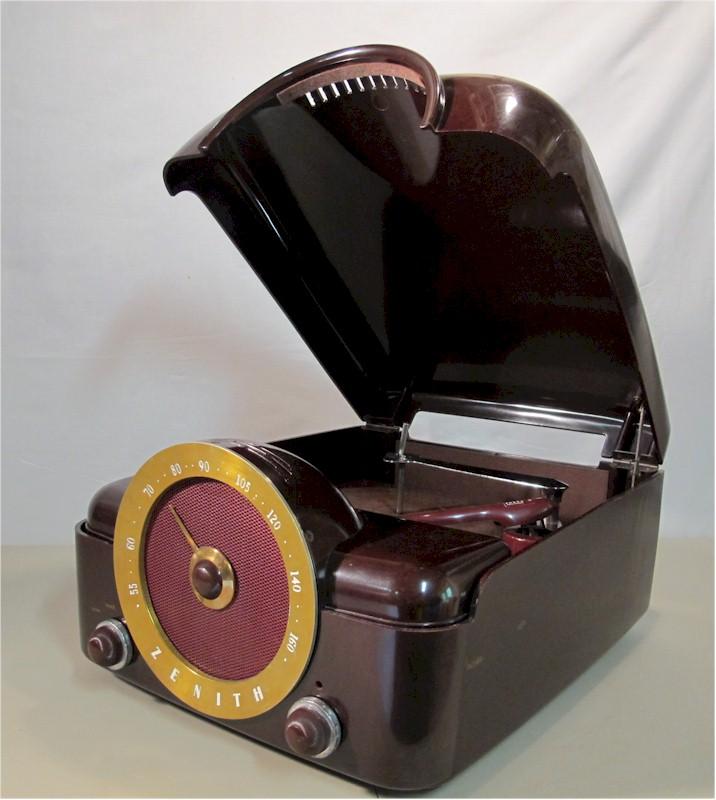 Zenith H-664 Radio Phonograph (1951)