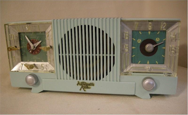 Automatic CL-100 Clock Radio