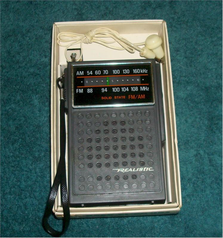 Realistic 12-635A Transistor Radio