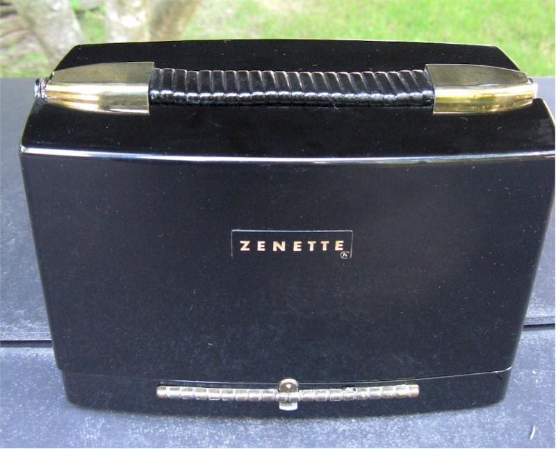 Zenith 4G800ZY "Zenette" with Carrying Case (1948)
