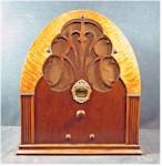 Philco 20 Deluxe Cathedral (1930)