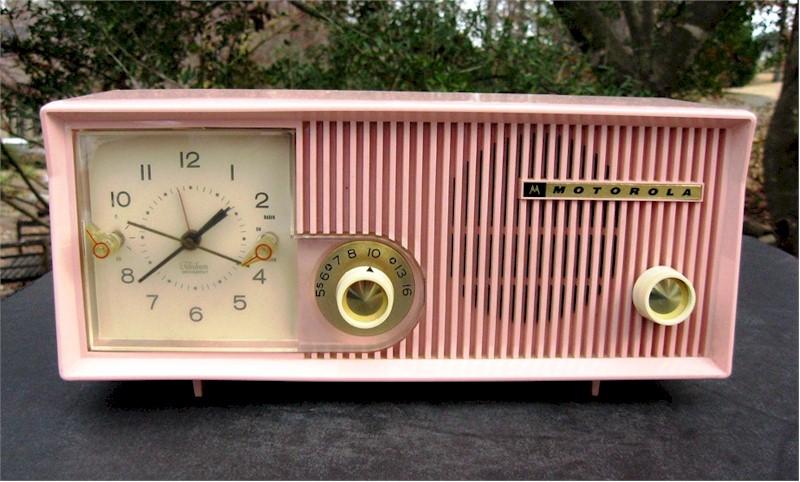 Motorola 5C22P Clock Radio (1957)