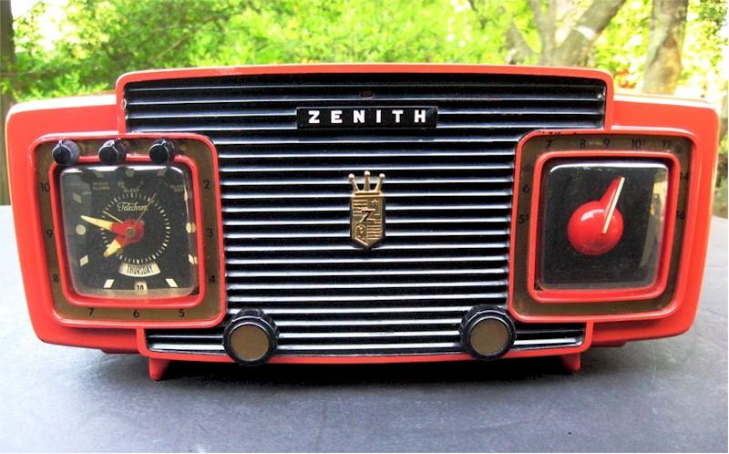 Zenith T522G Clock Radio (1954)