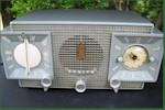 Zenith Z-733 AM/FM Clock Radio (1955)