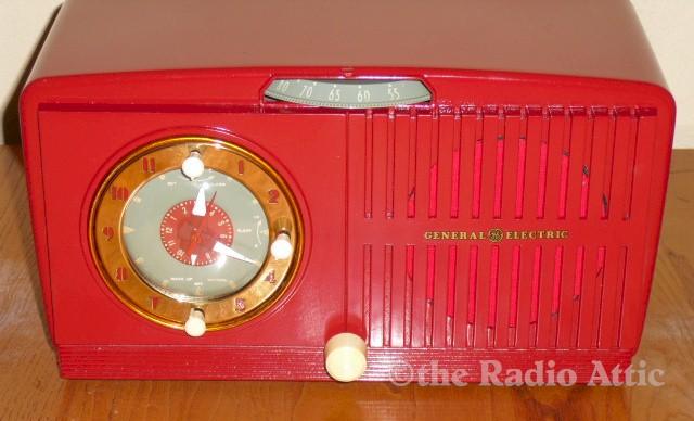 General Electric 515F Clock Radio (1951)
