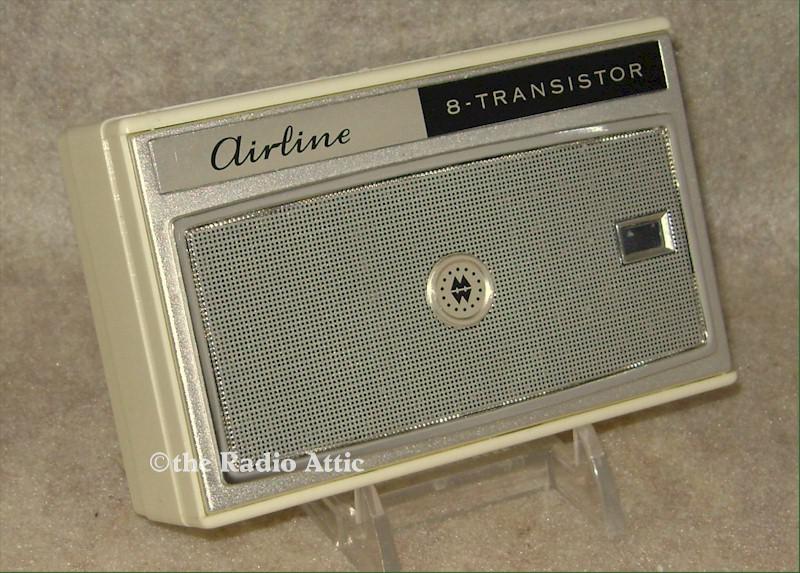 Airline GEN1176B Eight-Transistor Radio