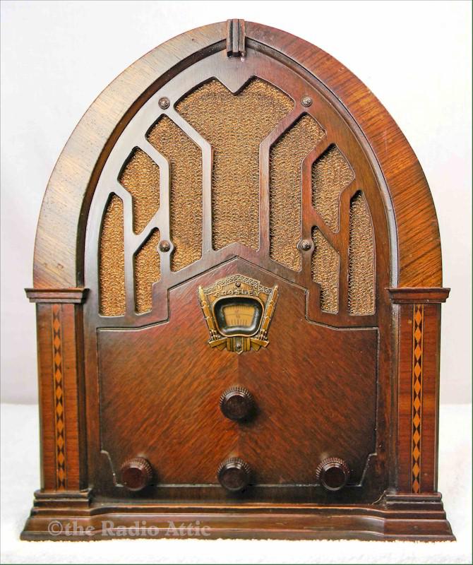 Crosley 168 "Dual Seven" Cathedral (1934)